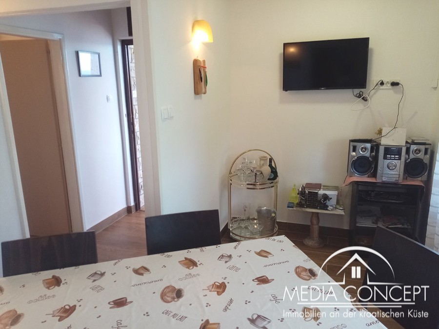 Familienhaus mit 2 Wohnungen - 1. Reihe am Meer, Baric Draga, Foto 18