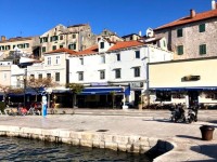 Wunderschöne restaurierte Wohnung direkt am Meer und im Zentrum der Stadt 2