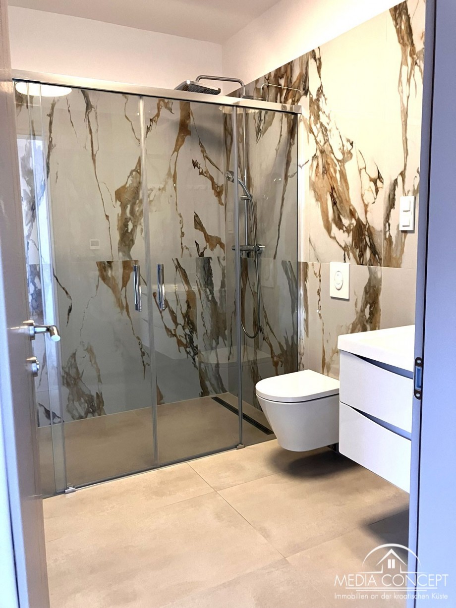 Wohnung in erste Reihe zum Meer, Novi Vinodolski, Foto 19