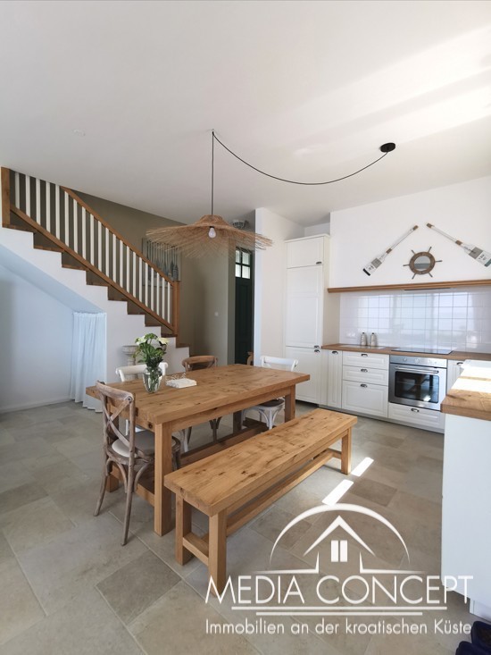 Traumlage! - Ausgezeichnetes Einfamilienhaus in der 1. Reihe zum Meer, Novi Vinodolski, Foto 11