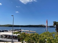 (Wunderschöne restaurierte Wohnung direkt am Meer und im Zentrum der Stadt)