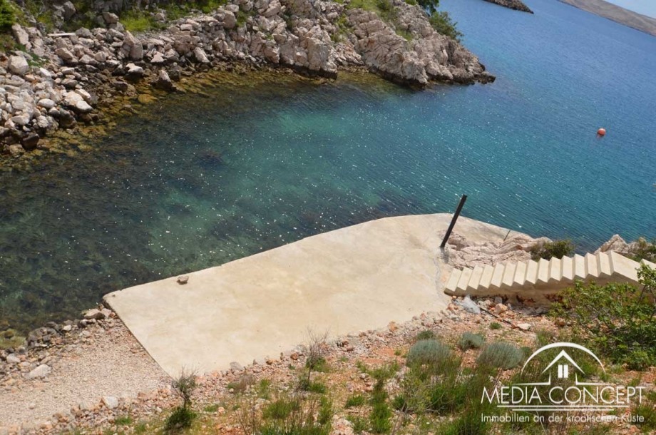 Villa in der erste Reihe am Meer mit eigenem Bootssteg, Karlobag, Foto 27