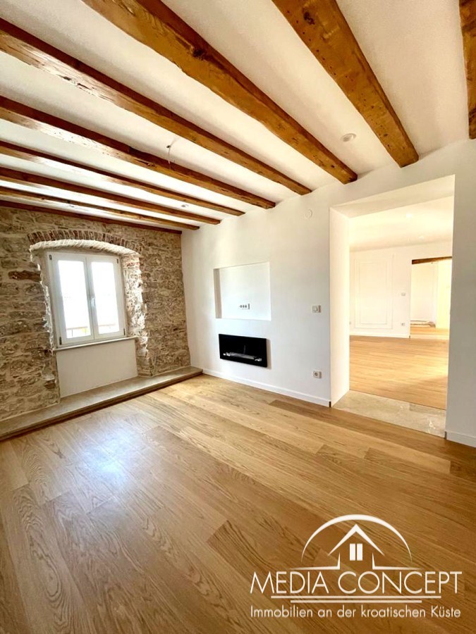 Wunderschöne restaurierte Wohnung direkt am Meer und im Zentrum der Stadt, Šibenik, Foto 5