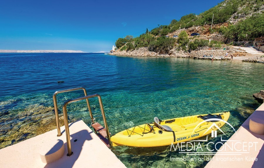 Familienhaus mit 2 Wohnungen - 1. Reihe am Meer, Baric Draga, Foto 11