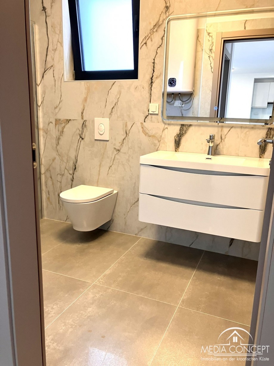 Wohnung in erste Reihe zum Meer, Novi Vinodolski, Foto 18