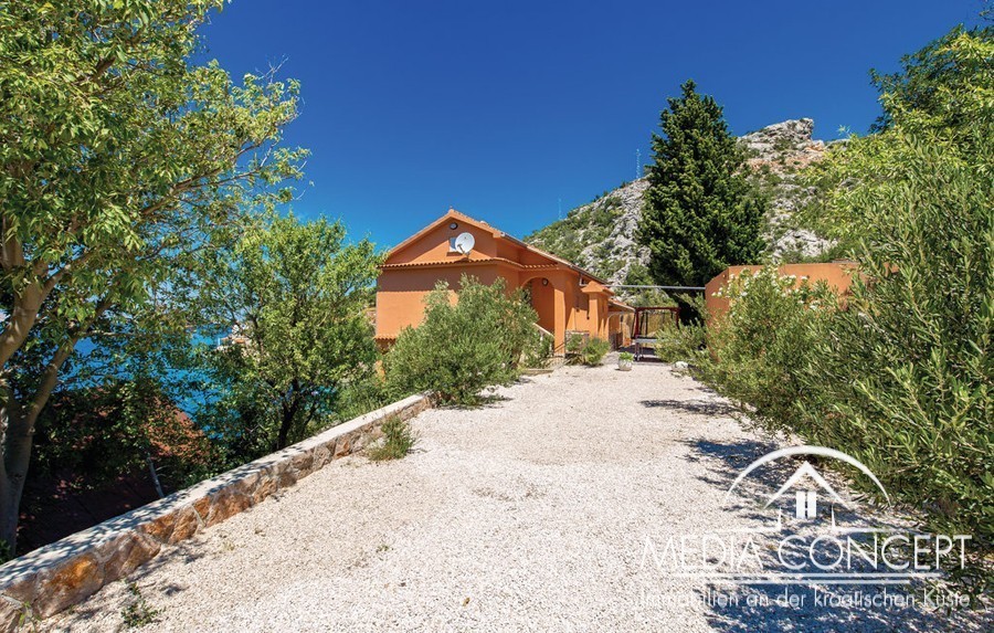 Familienhaus mit 2 Wohnungen - 1. Reihe am Meer, Baric Draga, Foto 31