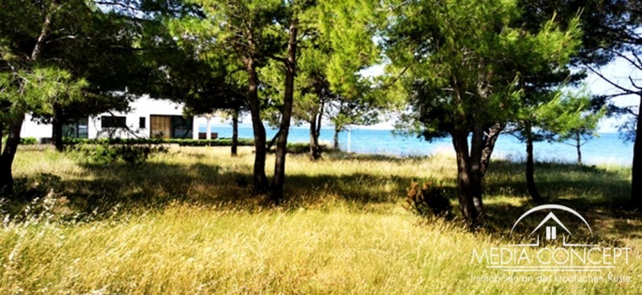 Bauland mit zwei Genehmigungen für Luxusvillen – 1.622 m², Investitionsmöglichkeit, Zadar, Foto 2