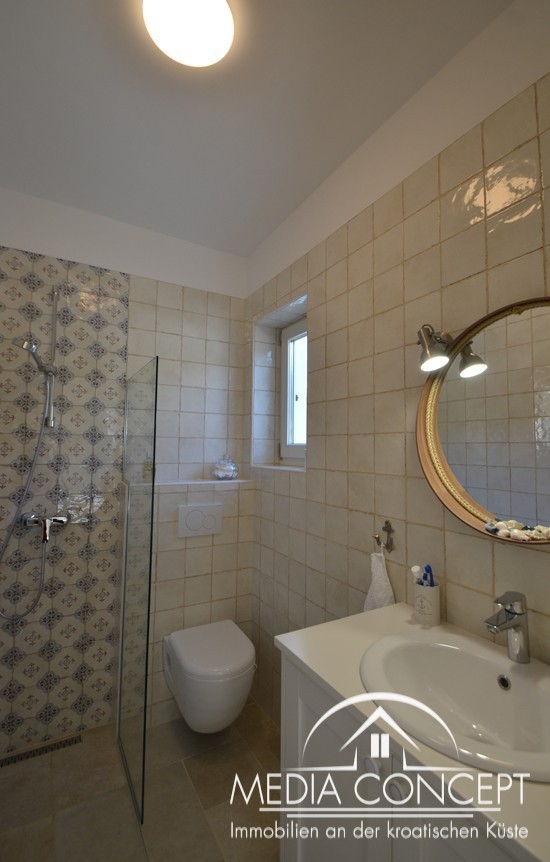 Traumlage! - Ausgezeichnetes Einfamilienhaus in der 1. Reihe zum Meer, Novi Vinodolski, Foto 24