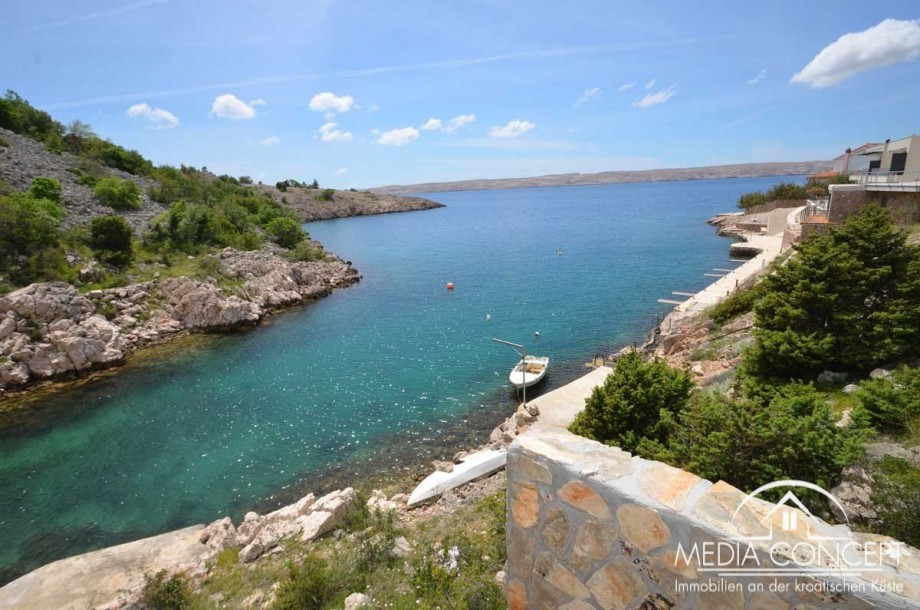 Villa in der erste Reihe am Meer mit eigenem Bootssteg, Karlobag, Foto 8