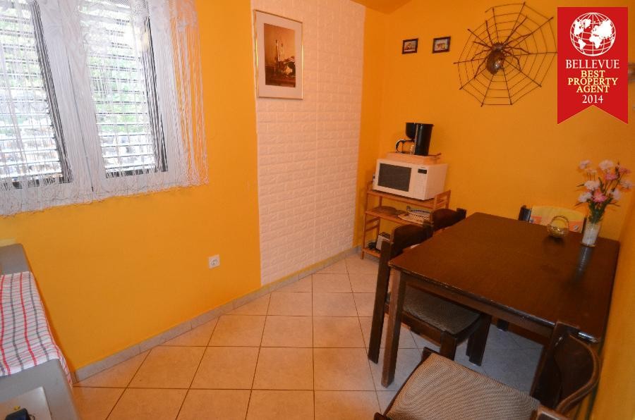 Erste Meereslinie – Freistehendes Haus mit vier Ferienwohnungen und hervorragendem Investitionspotenzial, Crikvenica, Foto 10