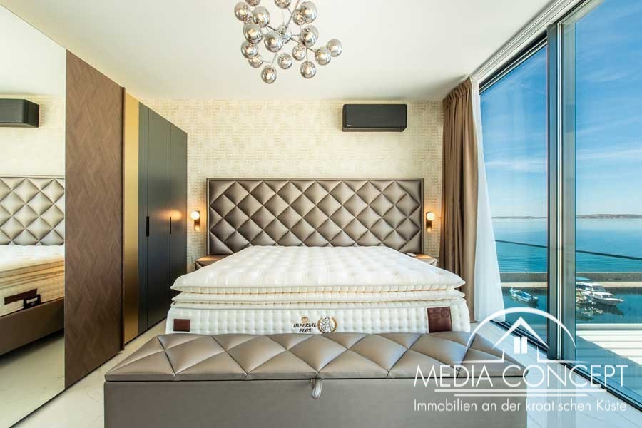 Traumhafte Familienvilla in der 1. Reihe zum Meer, Zadar, Foto 19