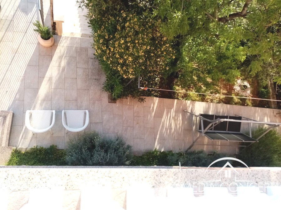 Familienhaus mit 2 Wohnungen - 1. Reihe am Meer, Baric Draga, Foto 24