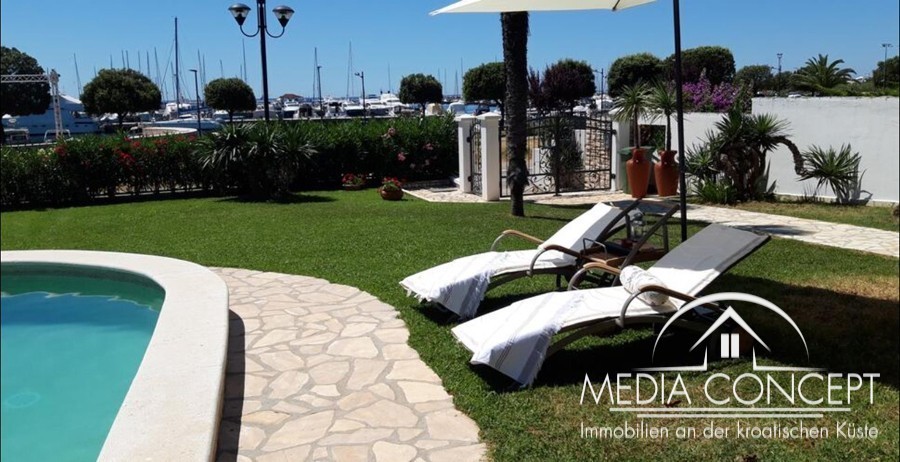 Phantastische Villa in der ersten Reihe zum Meer, West-Seite Istriens, Foto 6