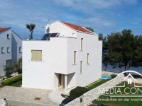 Villa mit Pool in der ersten Reihe zum Meer 2