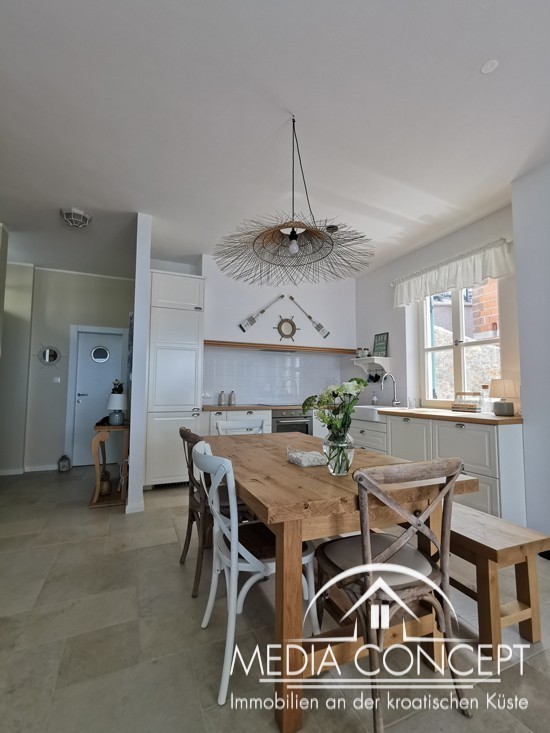 Traumlage! - Ausgezeichnetes Einfamilienhaus in der 1. Reihe zum Meer, Novi Vinodolski, Foto 10