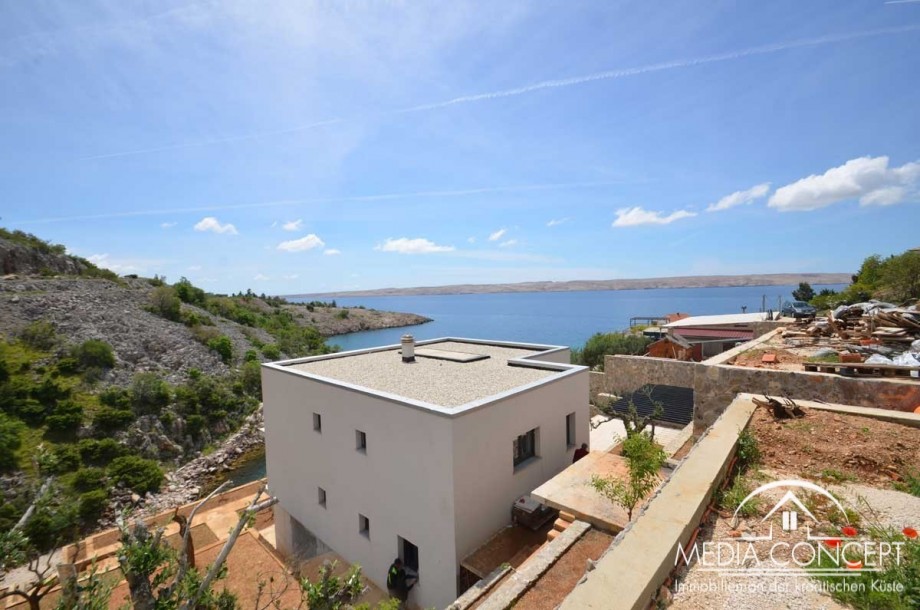 Villa in der erste Reihe am Meer mit eigenem Bootssteg, Karlobag, Foto 4