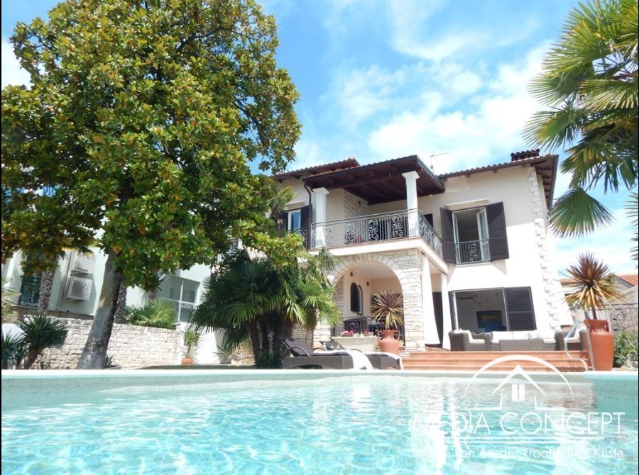 Phantastische Villa in der ersten Reihe zum Meer, West-Seite Istriens, Foto 2