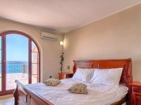 Mediterrane Villa direkt am Meer 12