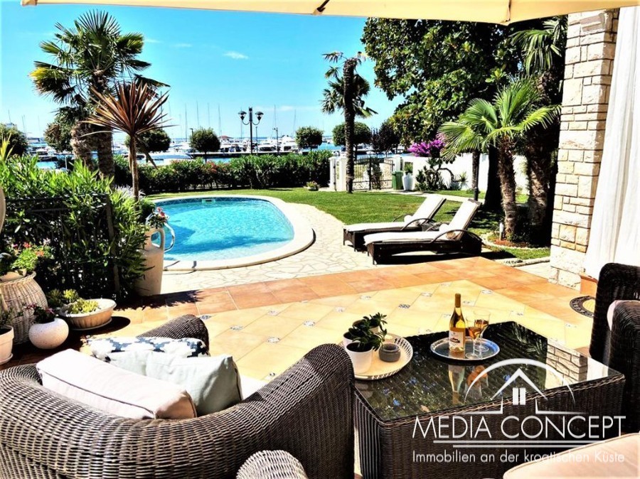 Phantastische Villa in der ersten Reihe zum Meer, West-Seite Istriens, Foto 3