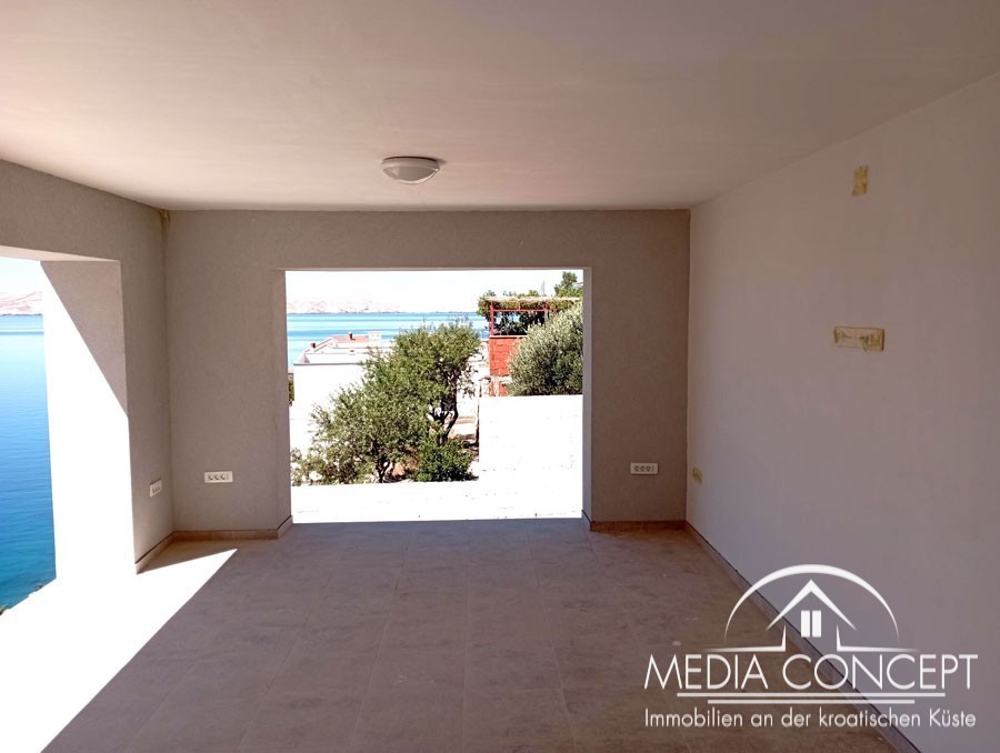 Villa in der erste Reihe am Meer mit eigenem Bootssteg, Karlobag, Foto 13