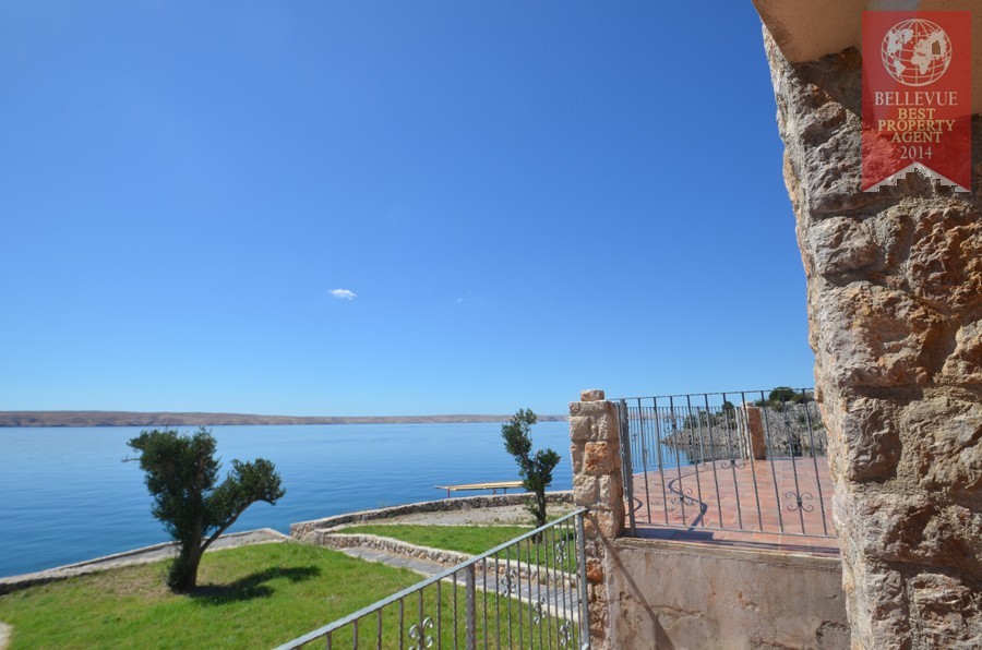Mediterrane Villa direkt am Meer, Nähe Karlobag, Foto 5