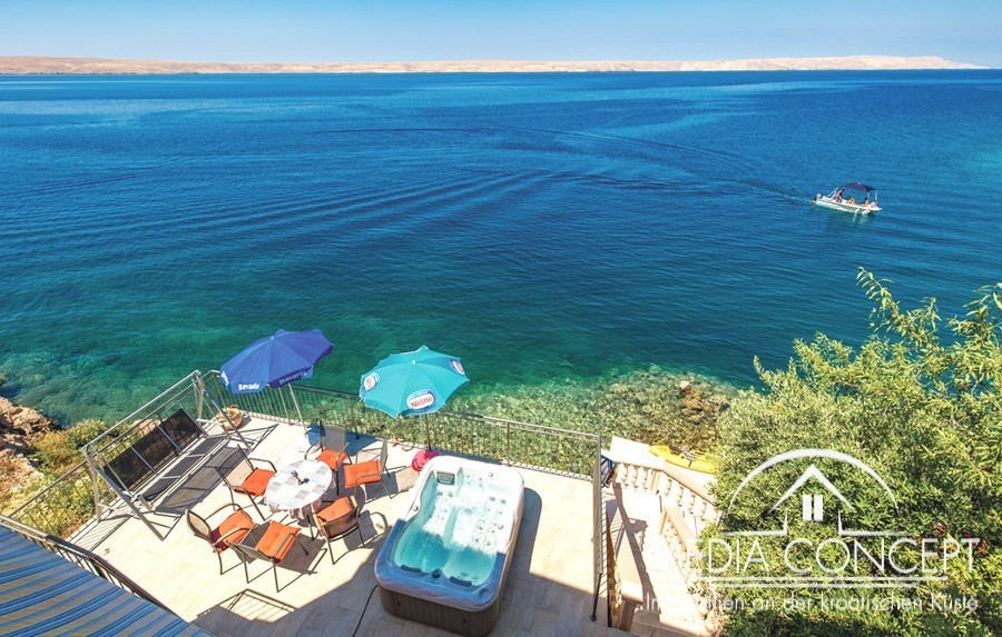 Familienhaus mit 2 Wohnungen - 1. Reihe am Meer, Baric Draga, Foto 2