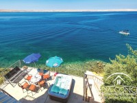 Familienhaus mit 2 Wohnungen - 1. Reihe am Meer 2
