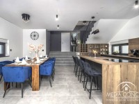 Wunderschöne authentische Villa in einzigartiger Lage 7