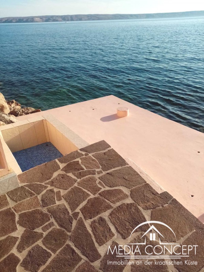 Familienhaus mit 2 Wohnungen - 1. Reihe am Meer, Baric Draga, Foto 3
