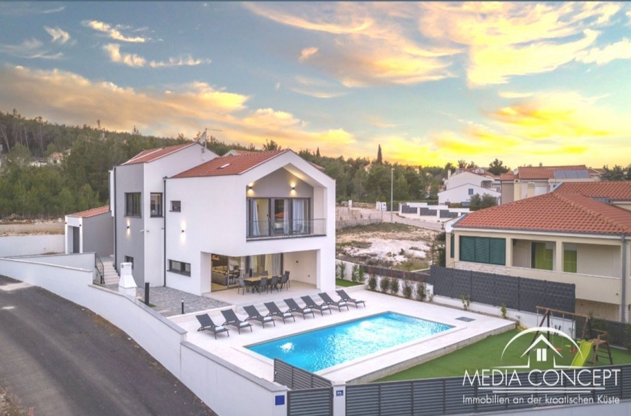 Wunderschöne authentische Villa in einzigartiger Lage, Zadar, Foto 2
